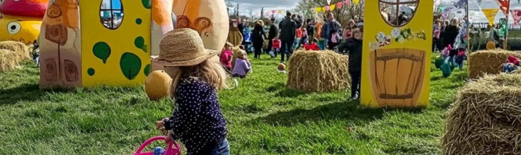 easter egg hunt at Heaton park, Manchester family transport, Manchester Easter, UK